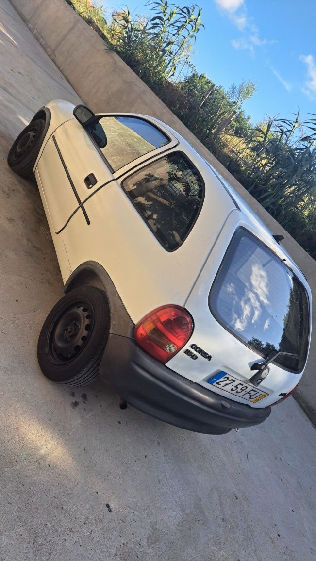 Corsa comercial branco