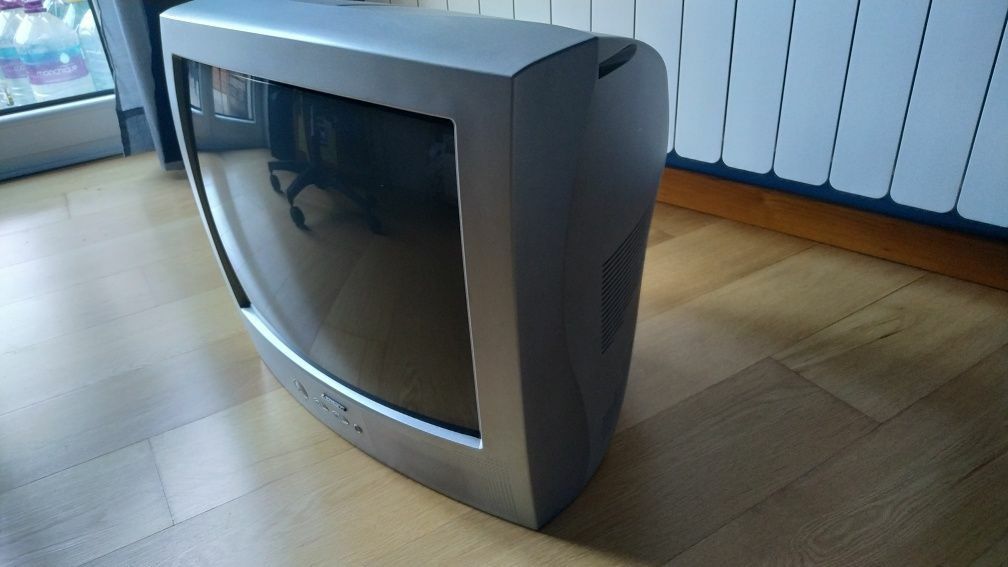 Televisão com entrega