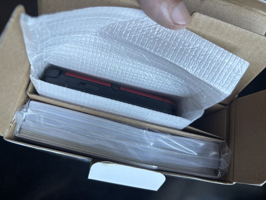 Nintendo 3DS XL em caixa