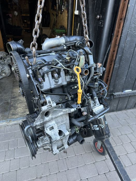Двигун 1.9 тді Гольф3 Шаран Гелексі Транспортер Т-4 Ауді -80 Пассат Б4