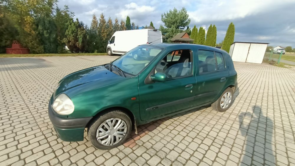Renault Clio 2 1.1 benzyna 5 drzwi do jazdy