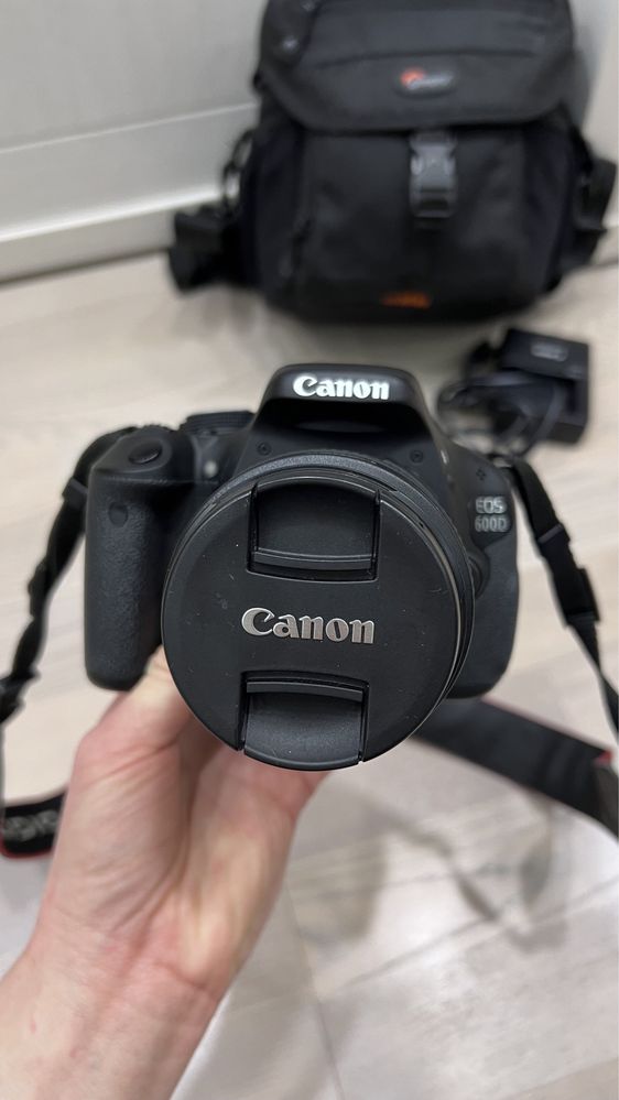 Canon 500 D можна придбати в маг. Цифровичок