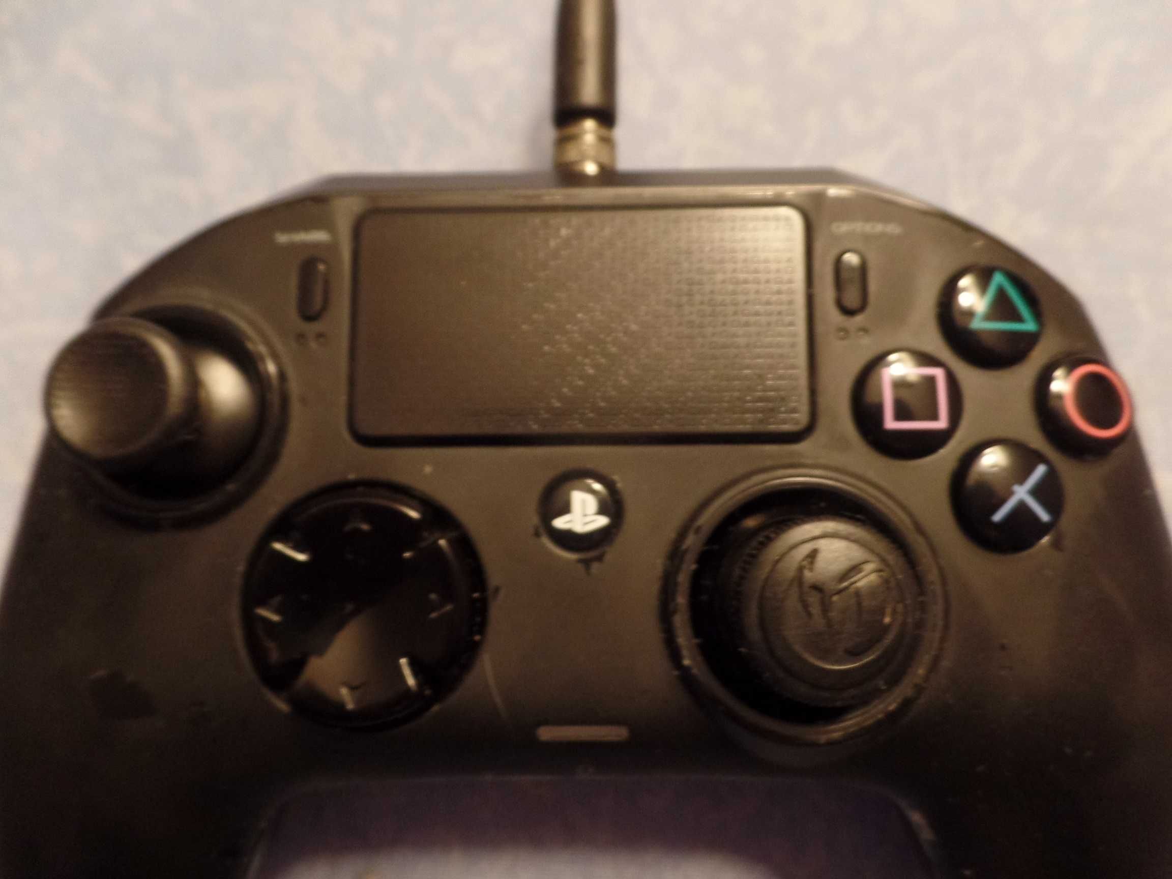 Comando Nacon Revolution Pro com fio PS4 (894)