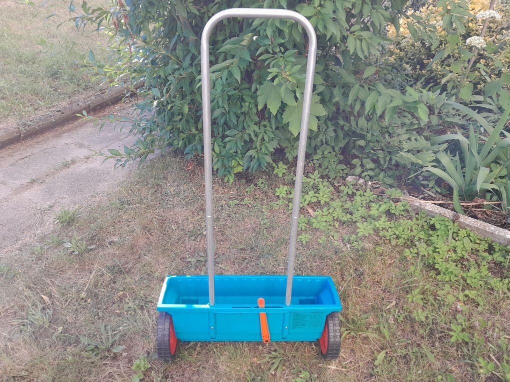 Siewnik Gardena siewnik do trawy, nasion, nawozu, soli, piasku