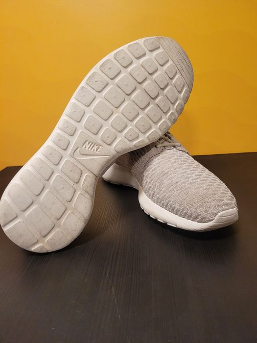 Nike roshe run r42