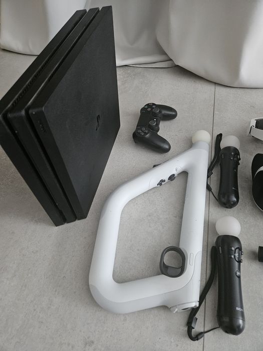 Sony PlayStation 4 T150 Thrustmaster VR HeadSet Aim Motion Controler