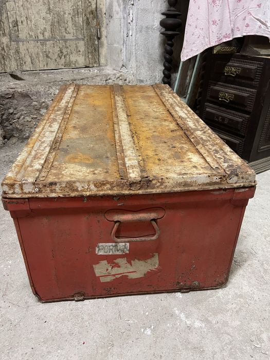 Mala de Metal Vintage – Antiga TAP – Rara!