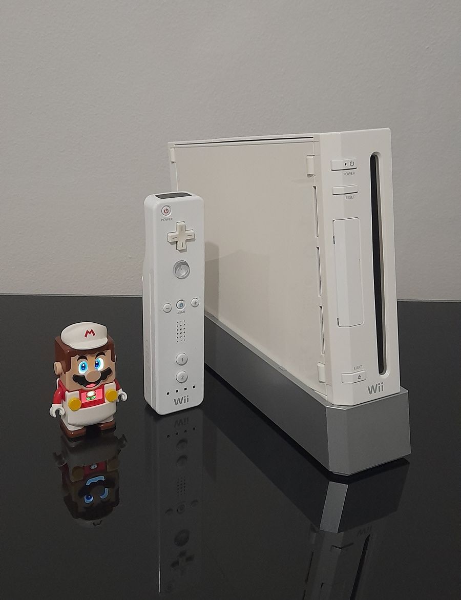 Consola Wii White Edition + Comando Wii (EXCELENTE ESTADO E COMPLETA)