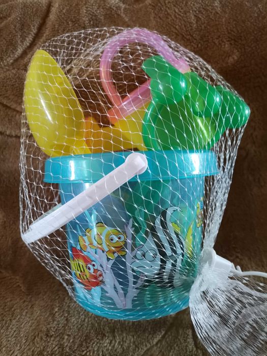 Nowy zestaw zabawek do piasku, na plażę - 6 elementów