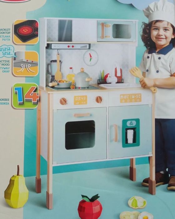 Деревʼяна дитяча кухня