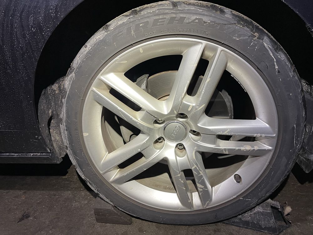 Диски Audi з гумою 255/40 R19