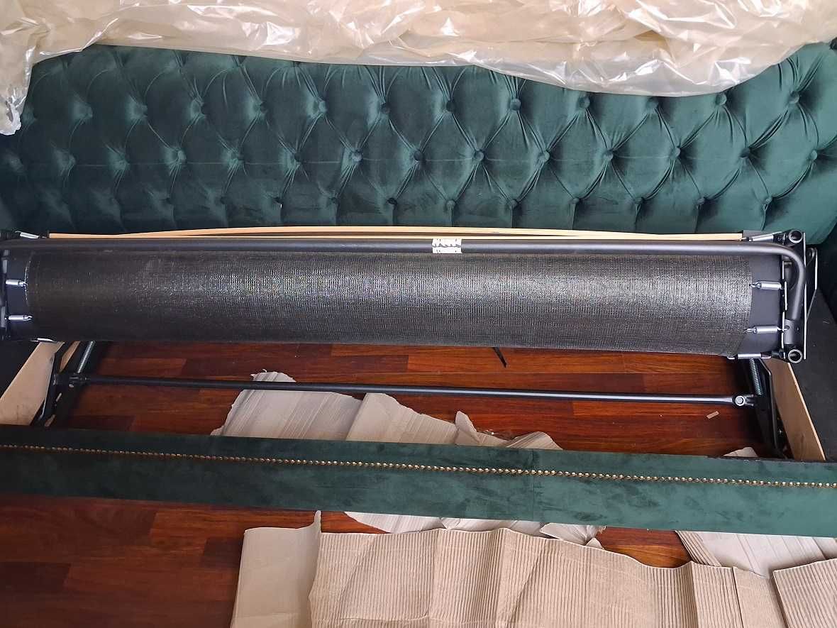 Sprzedam: - NOWA - fab. zapakowana  Sofa 3-osob., Chesterfield Derby ,