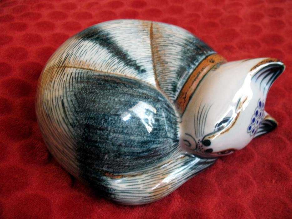 Kot - śpiący kotek - figurka duża- 9 x 23 x 18cm Erandi Tonala Mexico