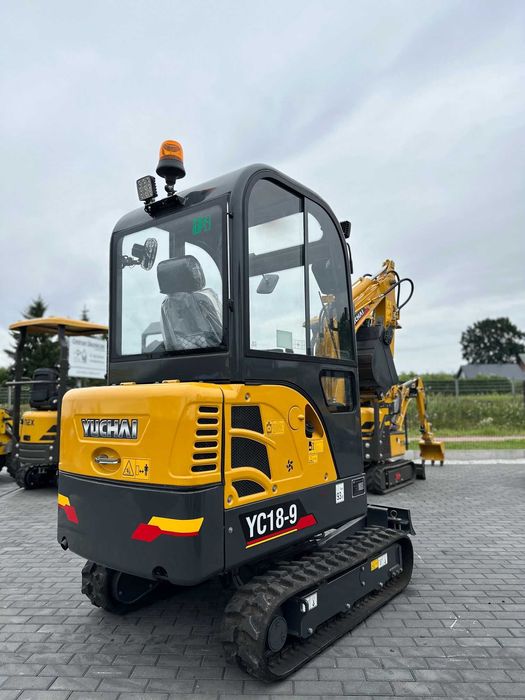Mini koparka NEX YUCHAI YC18-9 Nowa minikoparka nex