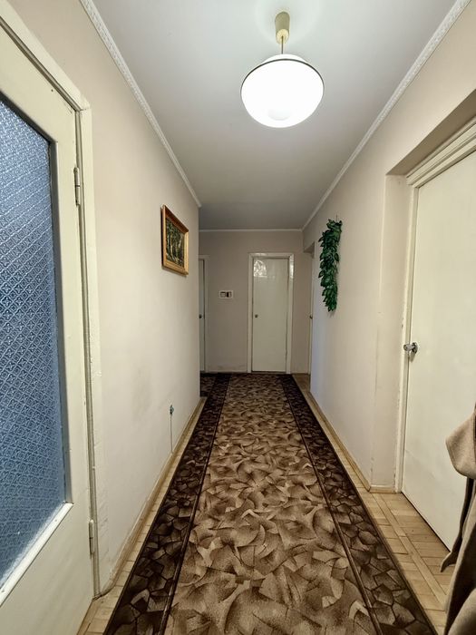 Оренда кімнати вул. Золота , 23 ! Центр , вільна і готова до заселення