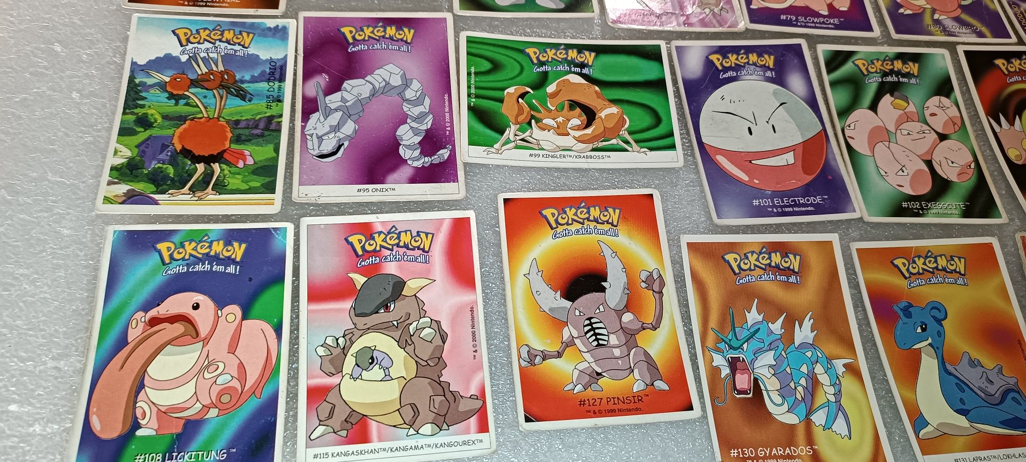 Lote de 25 antigos stickers Pokémon