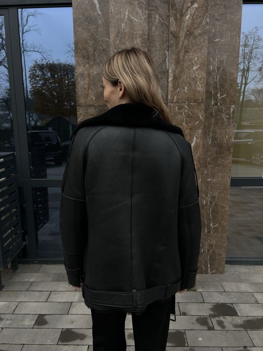 Тепла сучасна Дублянка натуральна чорна