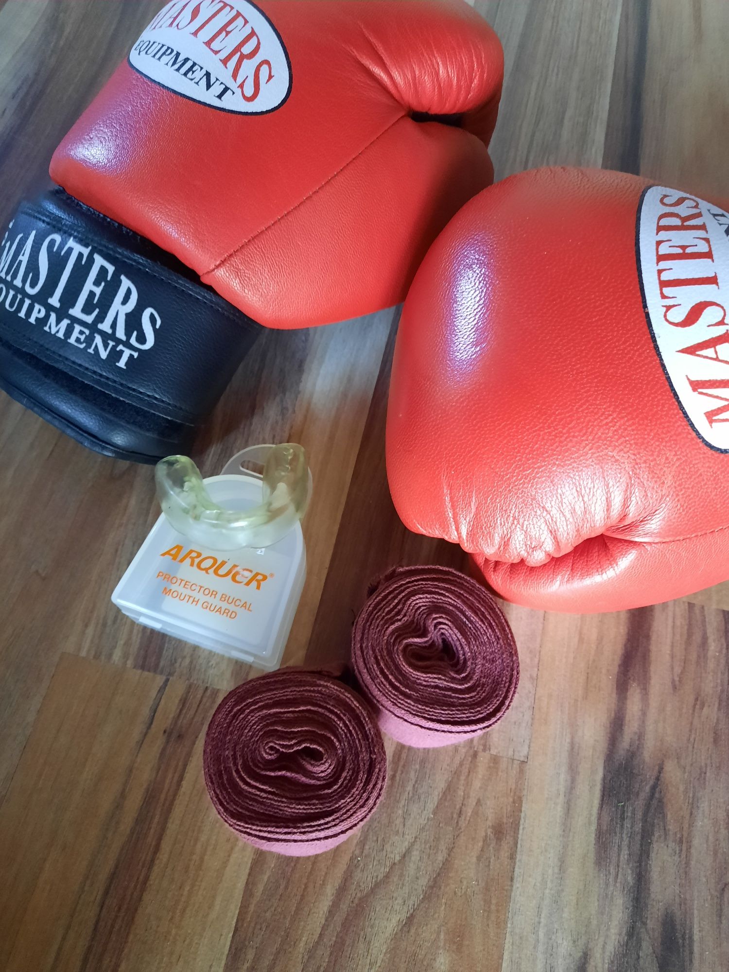Rękawiczki bokserskie Masters + gratisy!