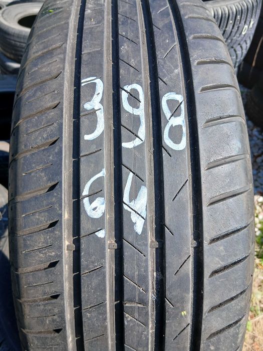 Opona używana 215/65R16 Vredestein Ultrac 1szt.