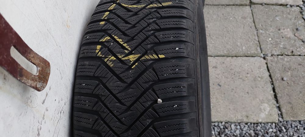 Opony zimowe 4 szt za 160zł 225/60/17