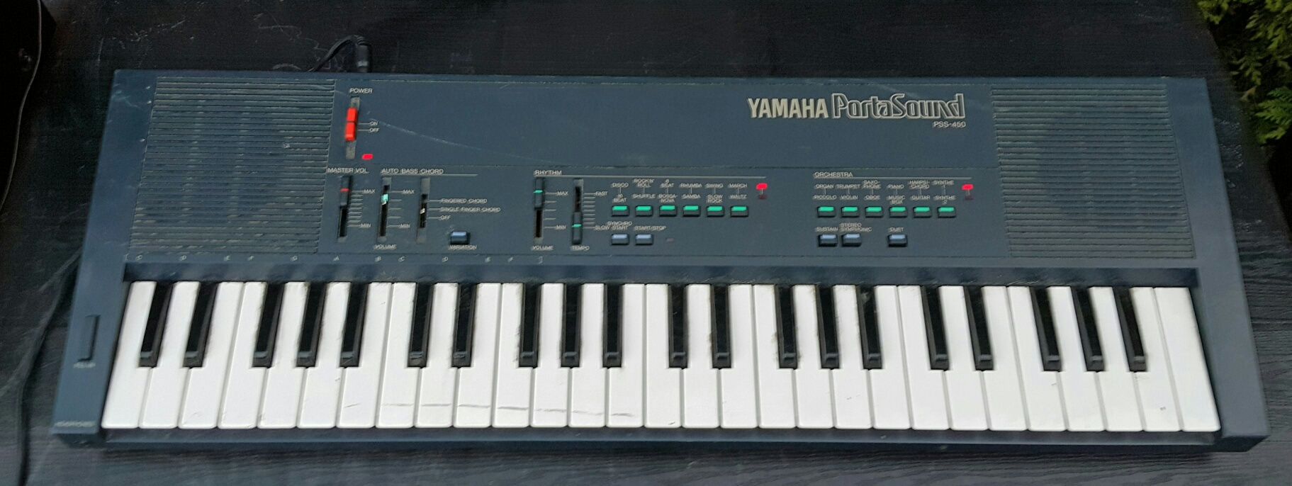 Japoński keyboard Yamaha do nauki z małą klawiaturą