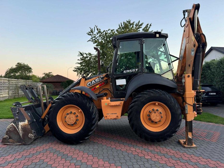 Koparko-Ładowarka 695 ST