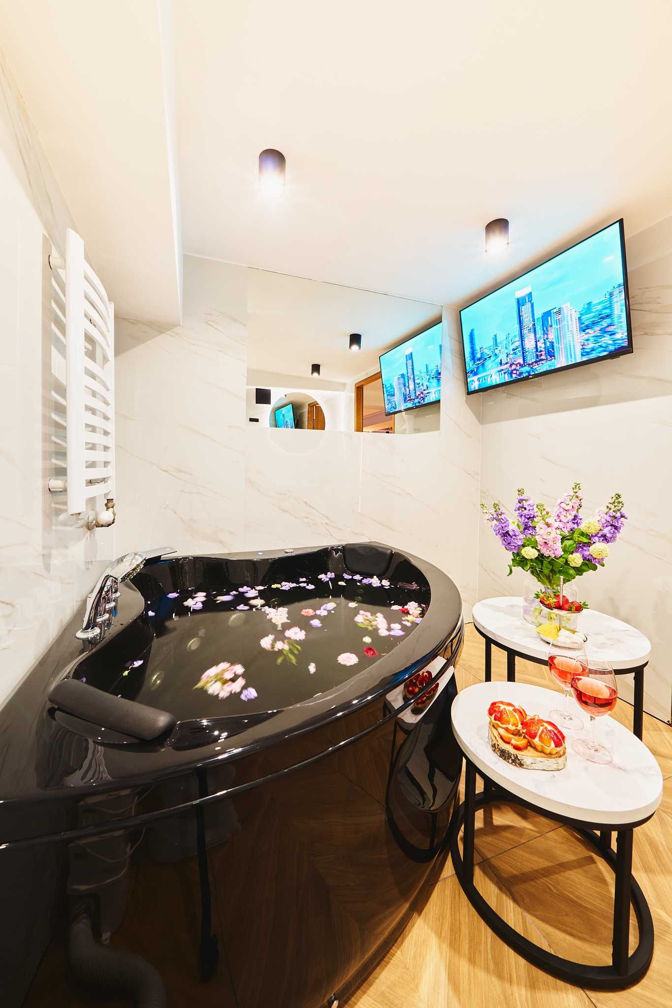 Apartamenty z  jacuzzi/rodzinne Zakopane CAŁODOBOWE JACUZZI  Netflix !