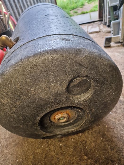 Zbiornik na wode z naczyniem przeponowym