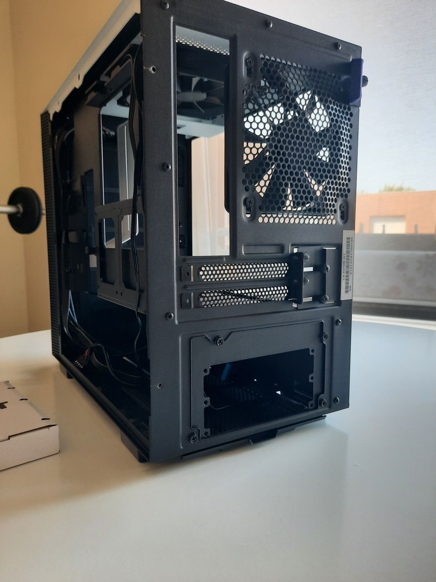 Caixa NZXT H210 branca