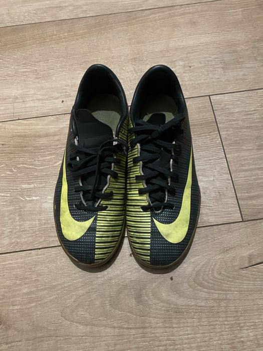 Футбольні сороконіжки дитячі