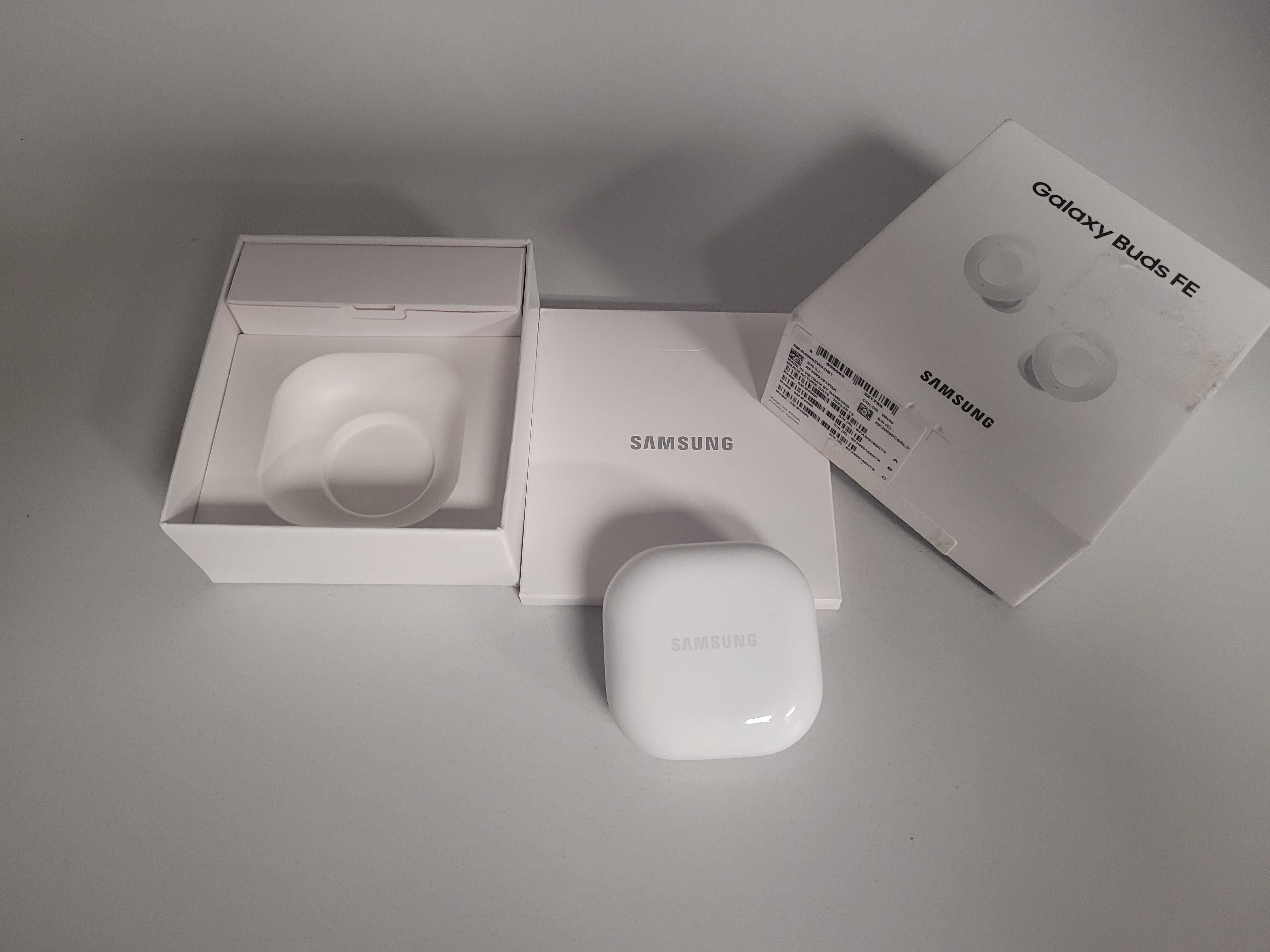 SAMSUNG Galaxy Buds FE SM-R400 komplet jak nowe !