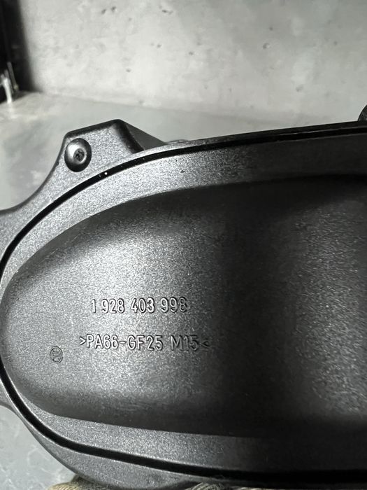 Кришка вентеляції картерних газів BMW e 39 M 57 D 30