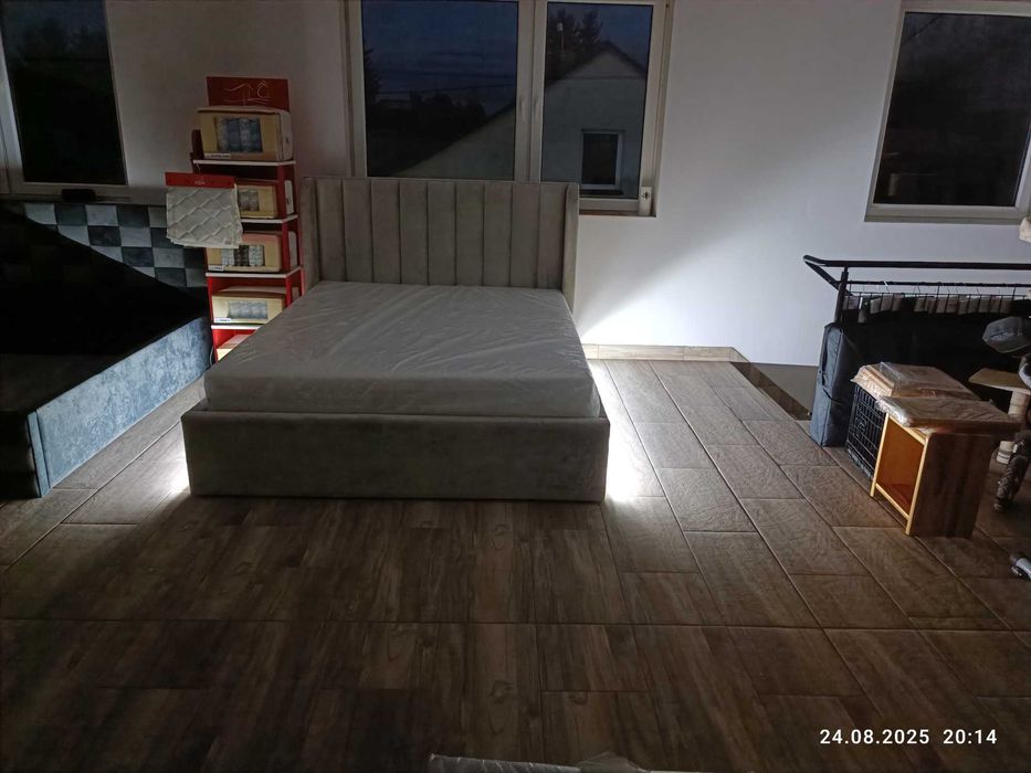 Łóżko tapicerowane led, pilot, czujnik ruchu, producent, schowek 140