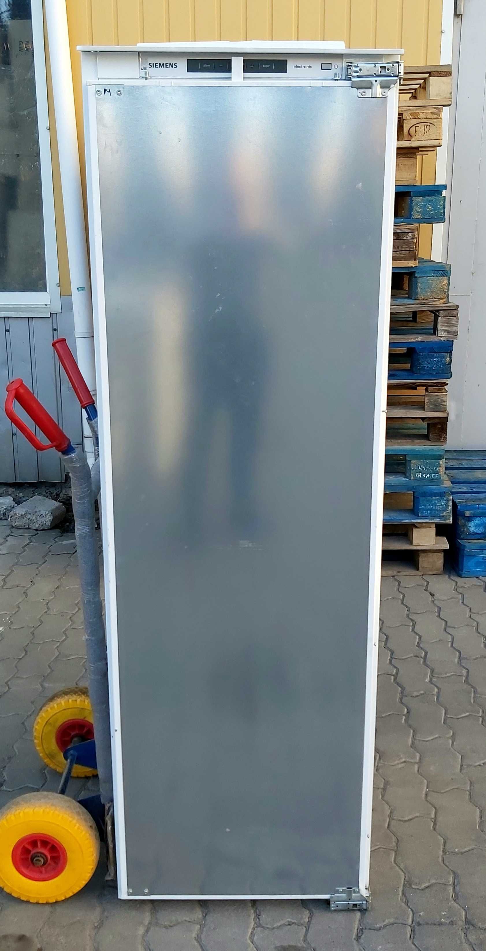 Вбудований холодильник з зоною свіжостi Siemens Q500 KI81RAD30 б/в