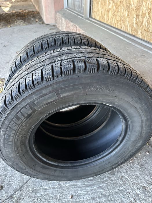 225 70 15  michelin.