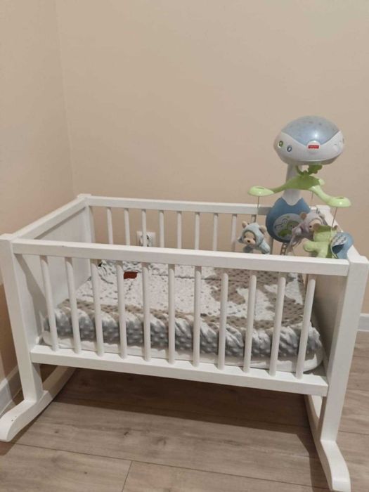 Kołyska dziecięca drewniana