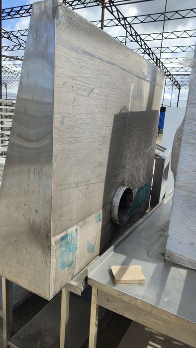 Зонт вытяжной б.у. нержевейки