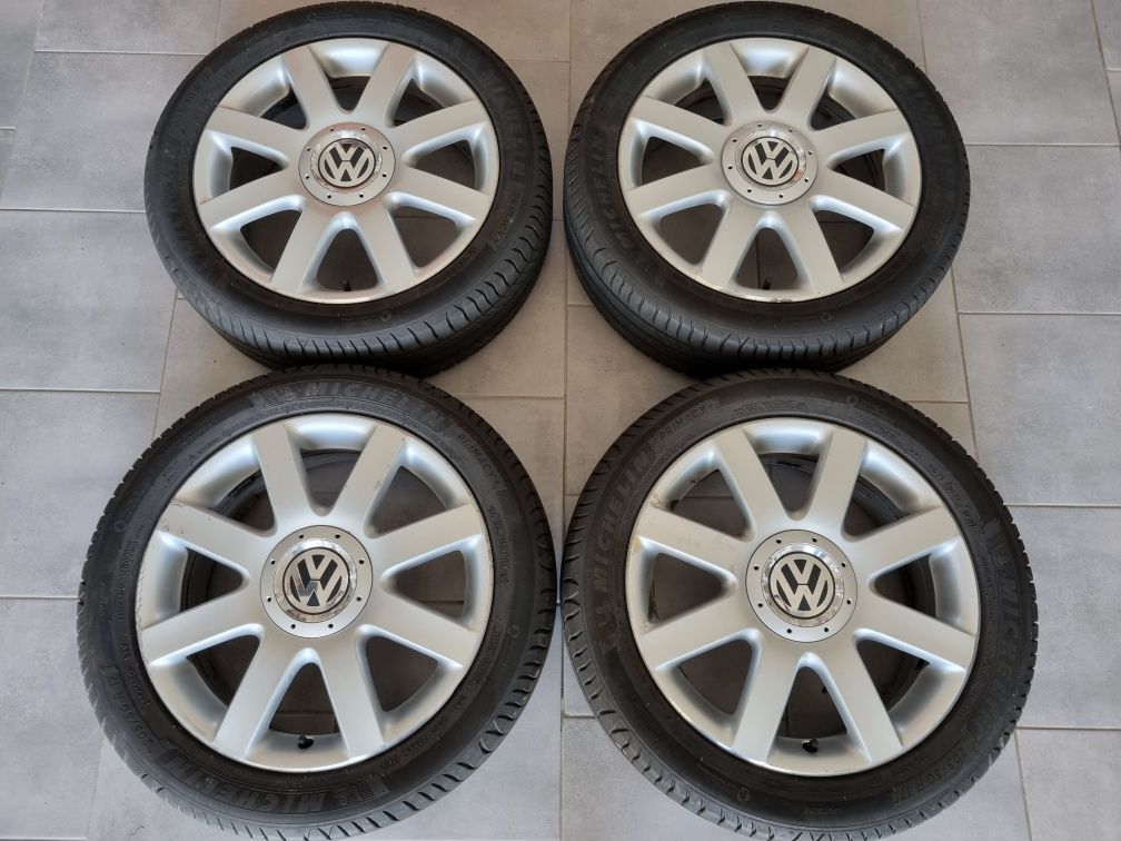 Felgi aluminiowe 17" VW z oponami MICHELIN  PRIMACY 4