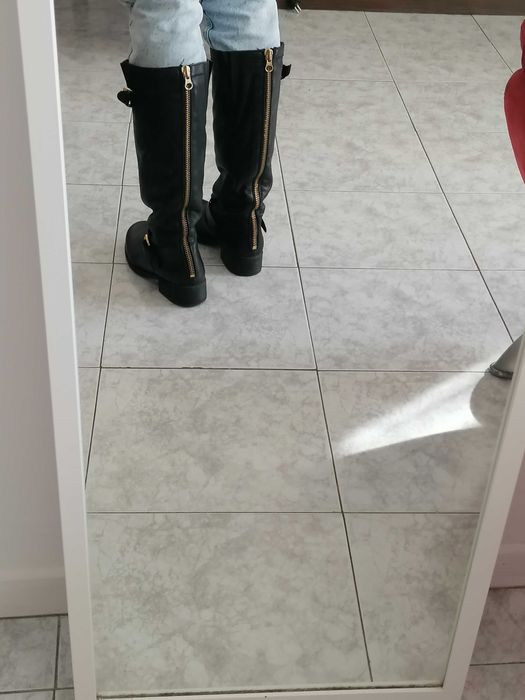 Botins de pele verdadeira