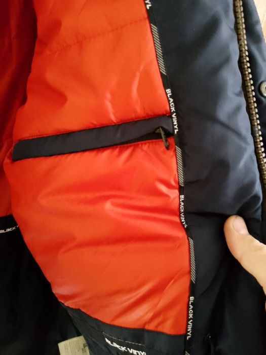 Продам мужскую зімнюю куртку.