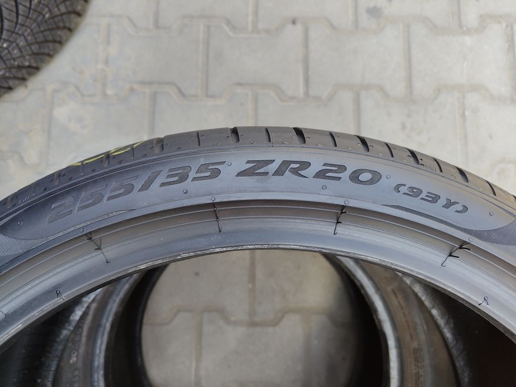 255/35/20 Pirelli Pzero pz4