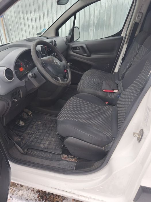 Sprzedam Citroen Berlingo 1,6