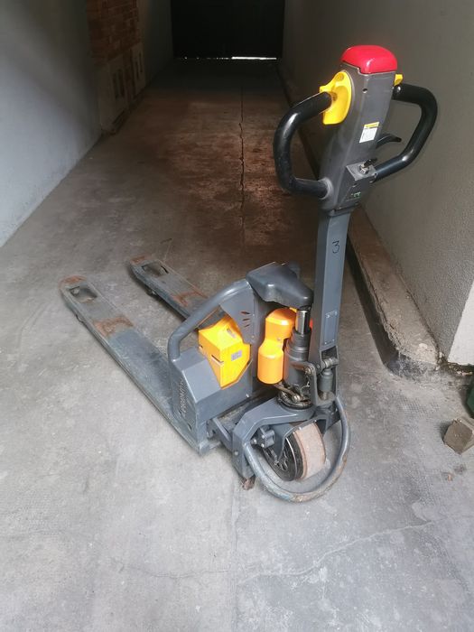 Paleciak elektryczny promag