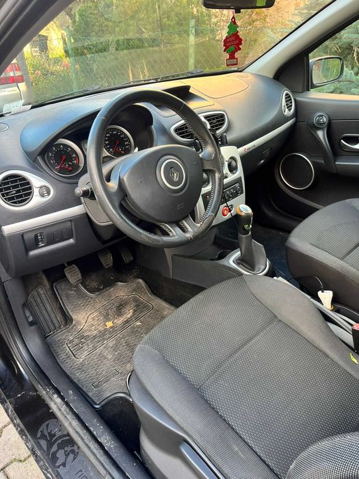 Renault Clio 1.2 16V Rip Curl (3-drzwiowy) – 2009 r.