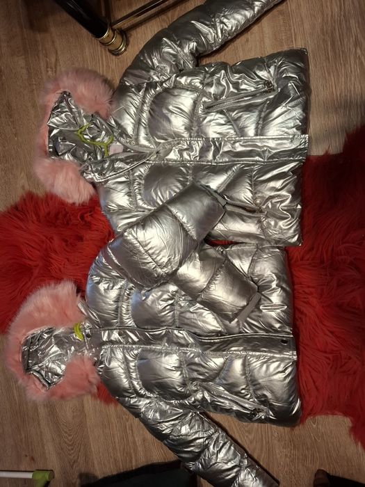Nowe kurtki blizniaczki  cena za obie