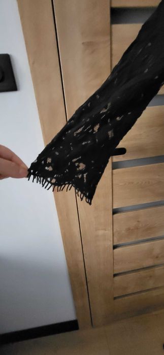 Czarna koronkowa sukienka R.46/48