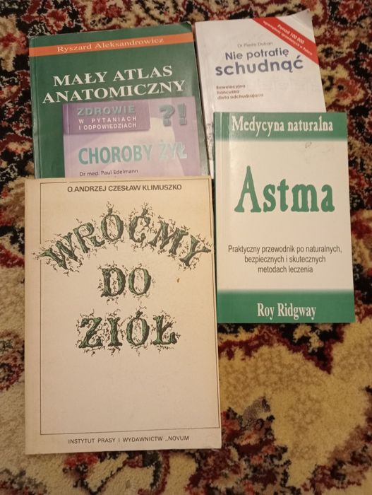 Sprzedam książki widoczne na zdjęciach