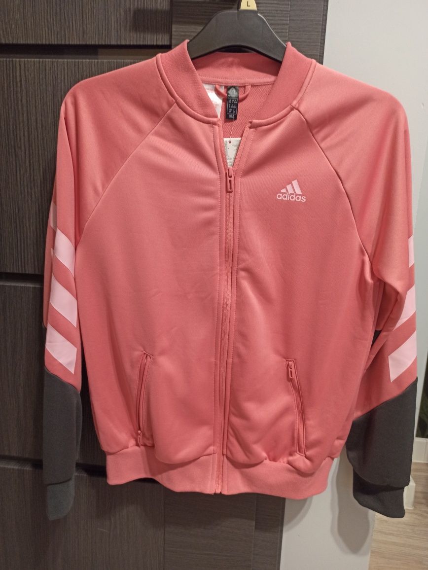 Różowa bluza adidas