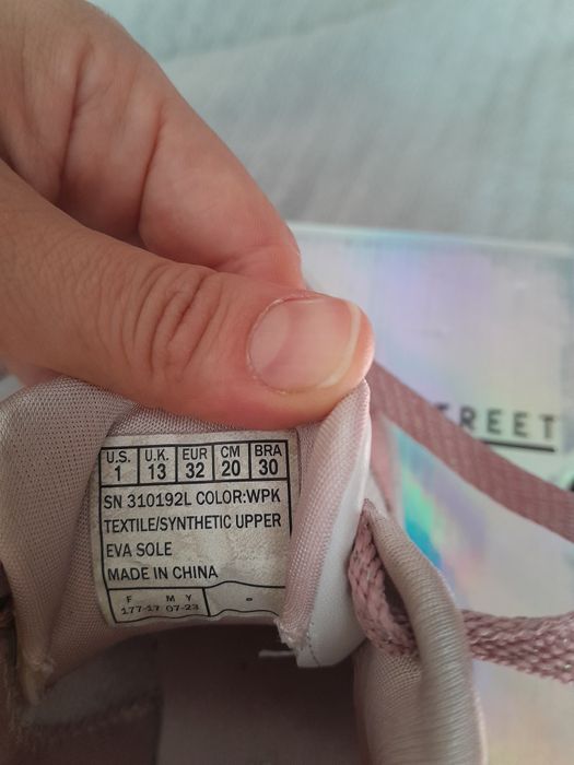 Продам детские кеды на девочку