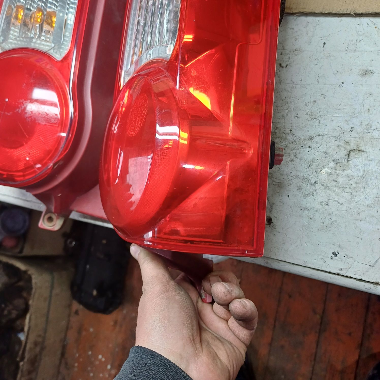 Citroen Berlingo 2 08-12r задні стопи ліхтарі фанарі фари